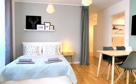 Moderne Ferienwohnung Mit Bodentiefer Dusche, Waschmaschine Und Kueche - 